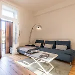 Luxury Design Apt, Comfy W/ A/C, Wifi & Netflix