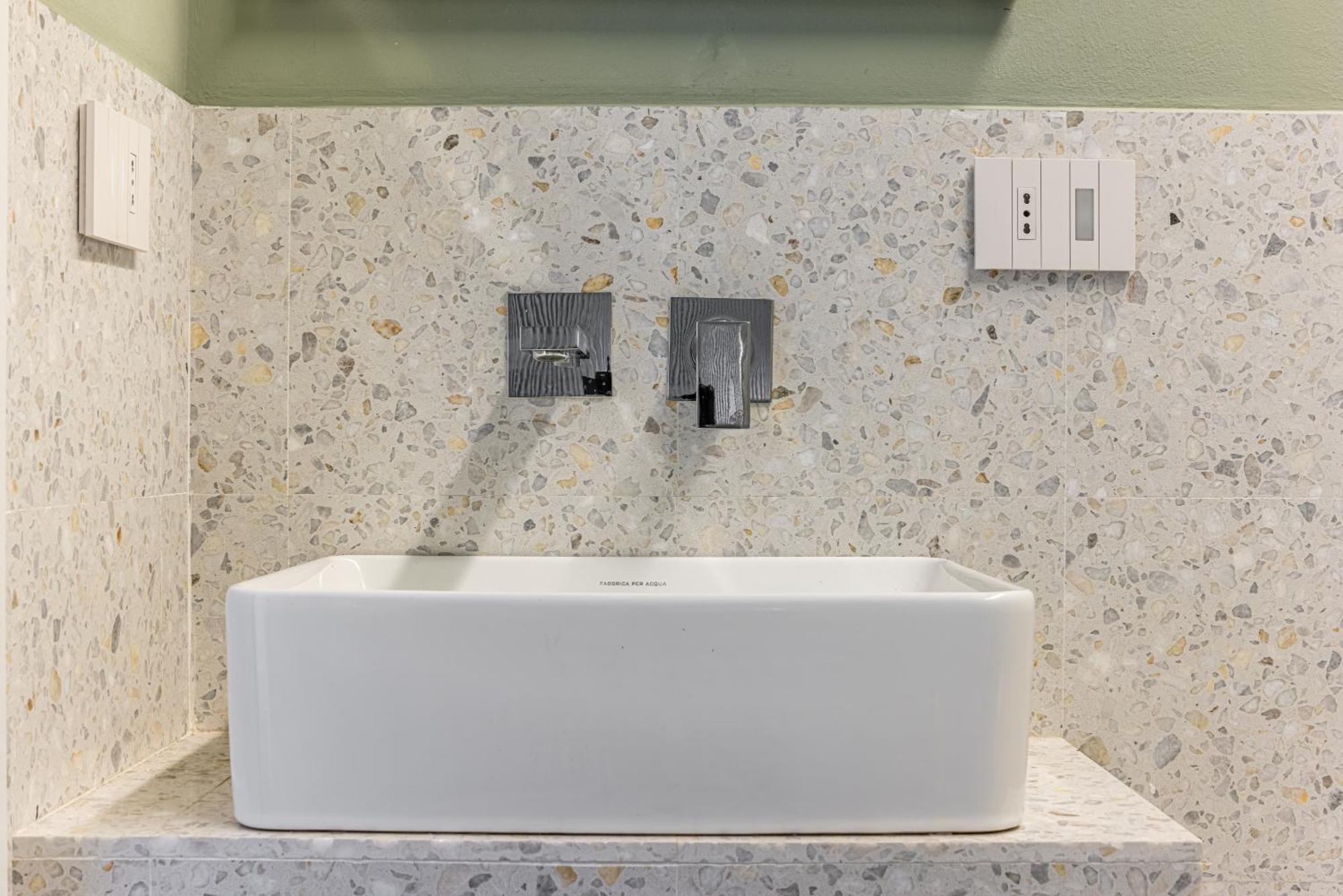 Luxury Design Apt, Comfy W/ A/c, Wifi & Netflix Milan